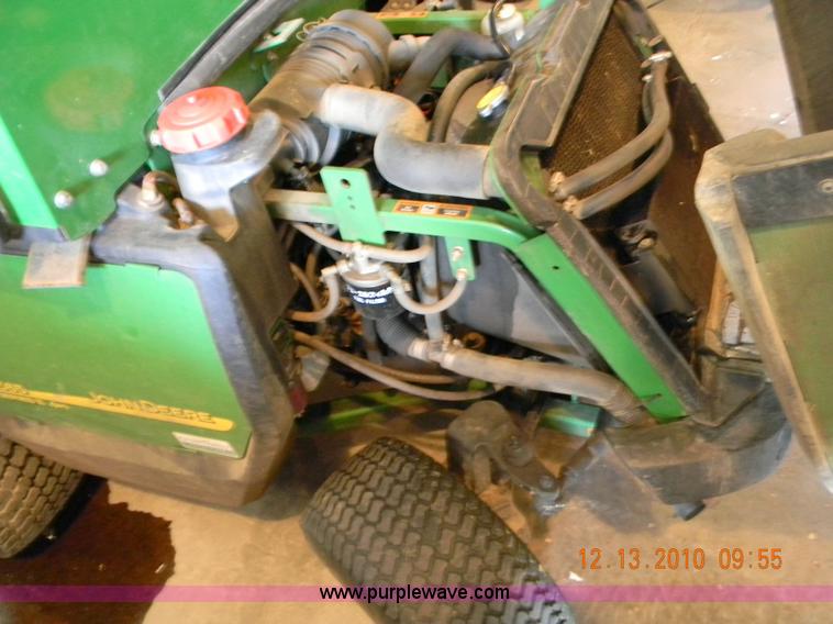 image for item 1500 2009 John Deere 1565 lawn tractor