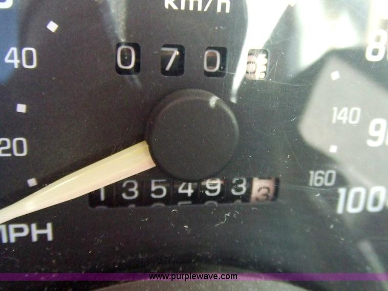 image for item 2355 1993 Chevrolet Astro van