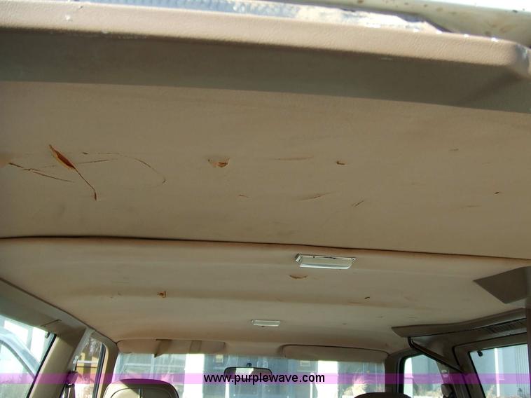 image for item 2355 1993 Chevrolet Astro van