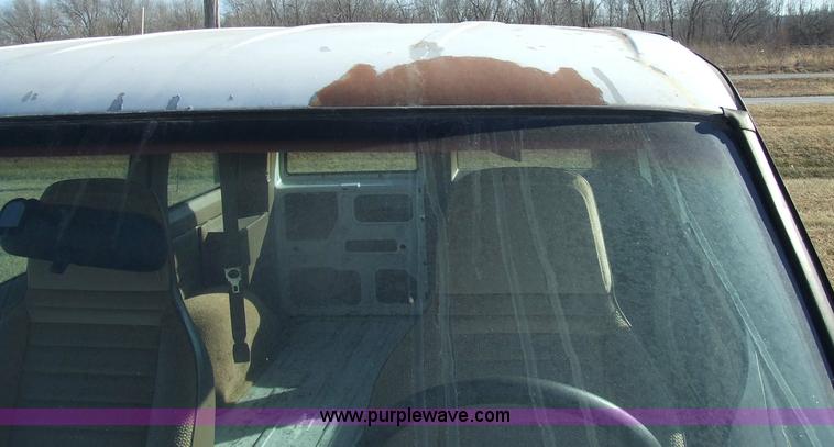 image for item 2355 1993 Chevrolet Astro van