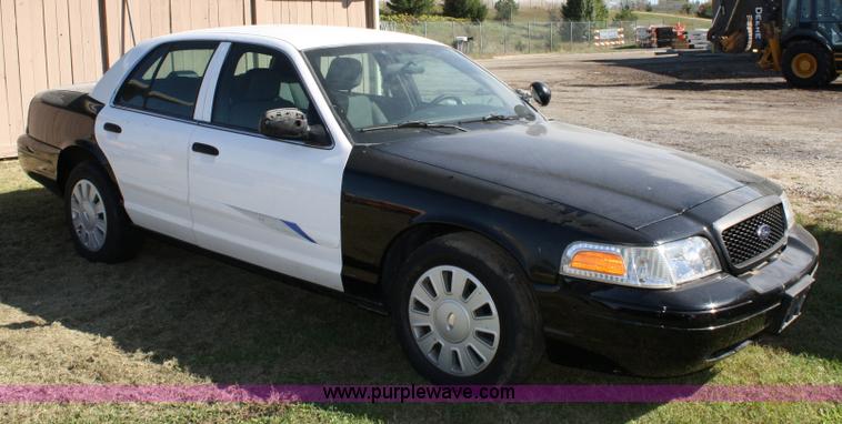 image for item 4800 2007 Ford Crown Victoria Police Interceptor