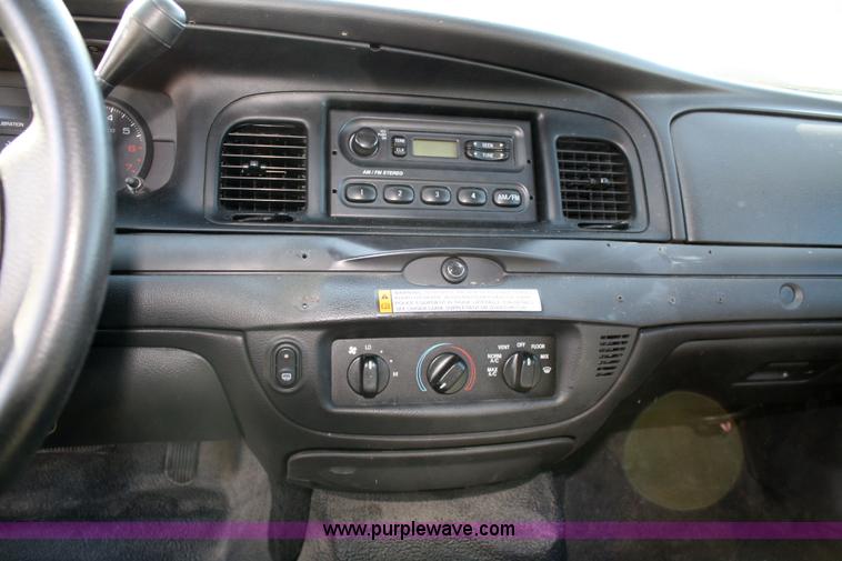 image for item 4800 2007 Ford Crown Victoria Police Interceptor