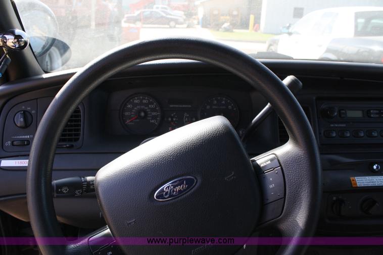 image for item 4800 2007 Ford Crown Victoria Police Interceptor