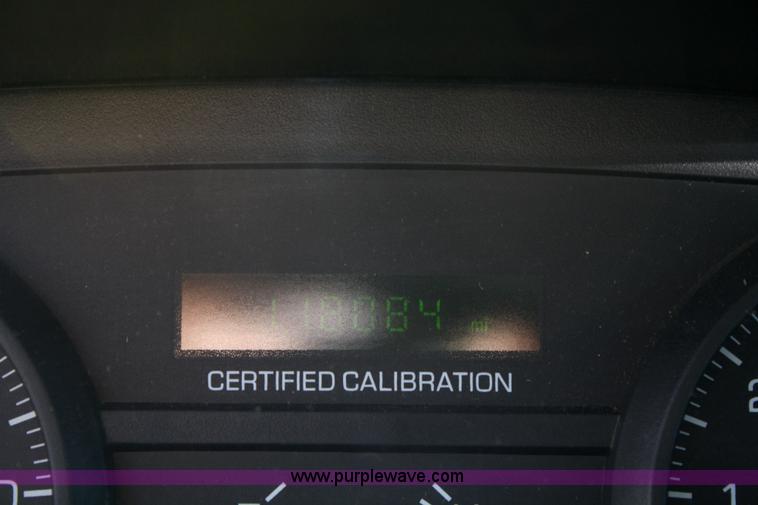 image for item 4800 2007 Ford Crown Victoria Police Interceptor