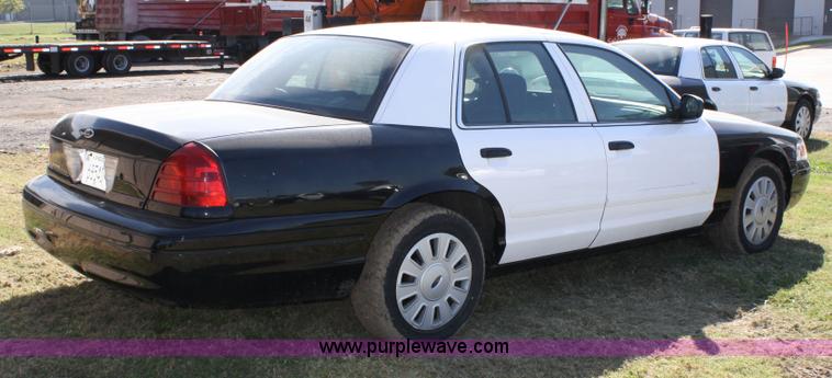 image for item 4801 2007 Ford Crown Victoria Police Interceptor