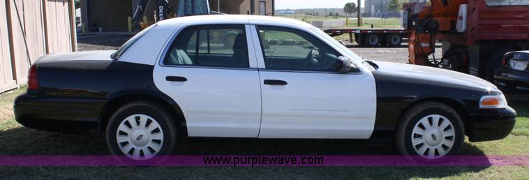image for item 4801 2007 Ford Crown Victoria Police Interceptor