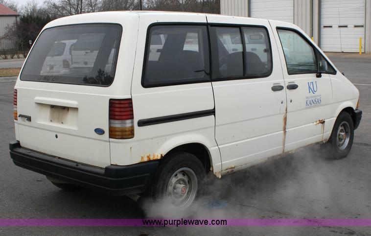 image for item 4943 1988 Ford Aerostar