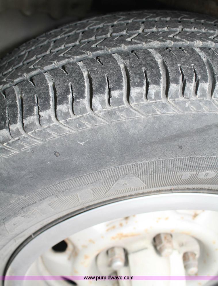 image for item 4943 1988 Ford Aerostar