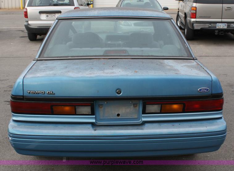 image for item 4945 1993 Ford Tempo