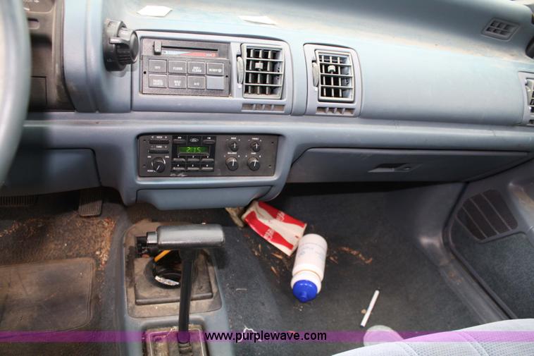 image for item 4945 1993 Ford Tempo