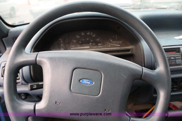 image for item 4945 1993 Ford Tempo