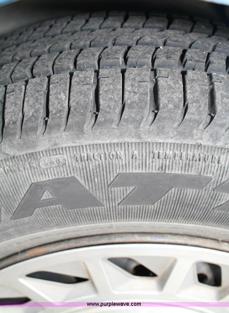 image for item 4945 1993 Ford Tempo