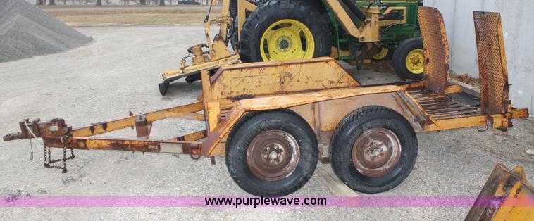 image for item 4962 1987 double axle trailer