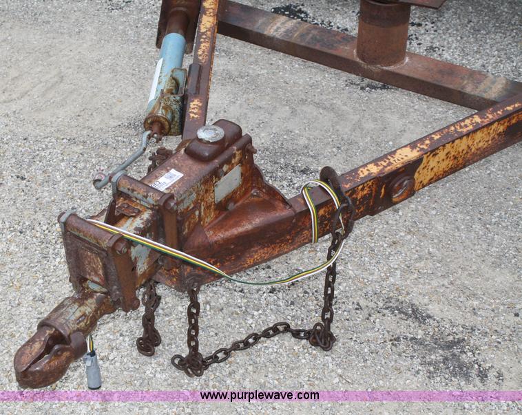 image for item 4962 1987 double axle trailer