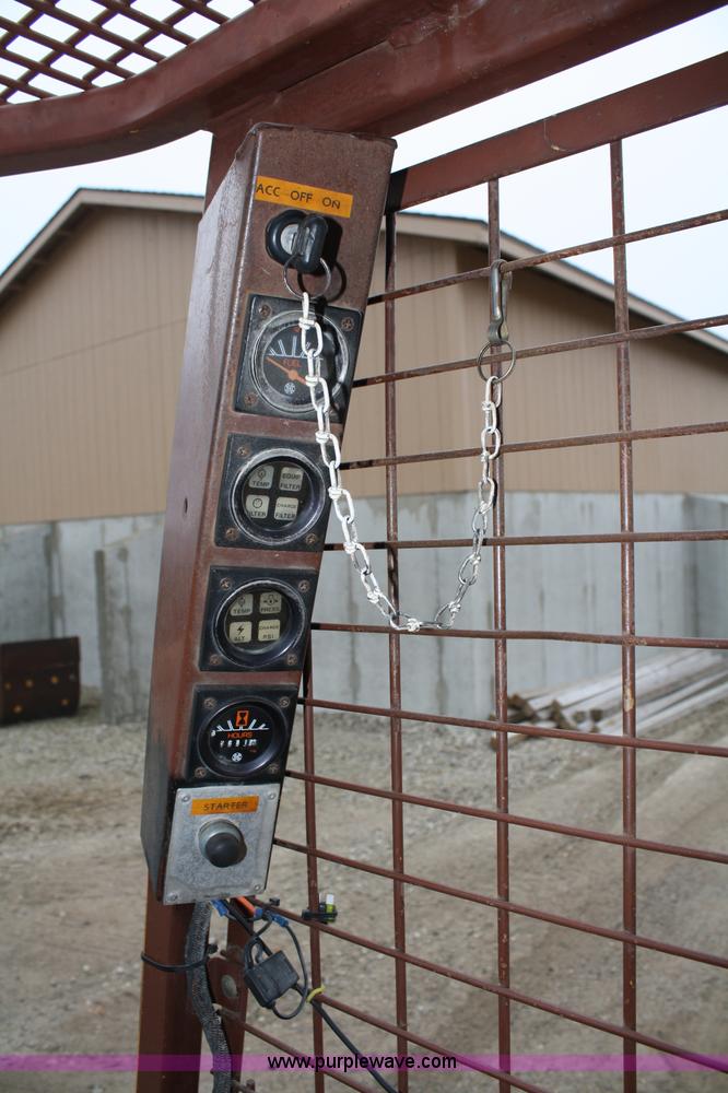 image for item 4963 1983 Case 1835B skid steer loader