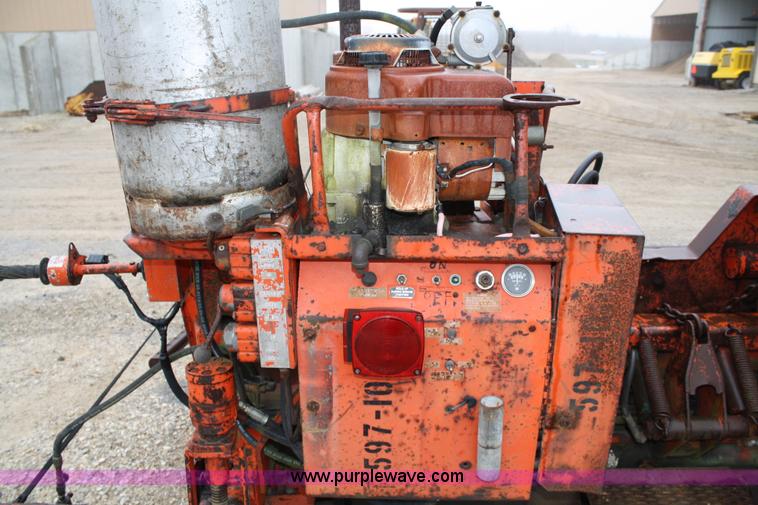 image for item 4964 1984 Layton D550 Super paver