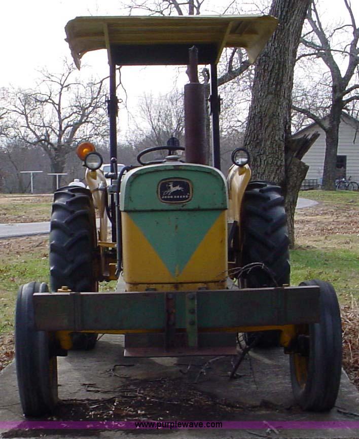 image for item 5132 1971 John Deere 300 tractor
