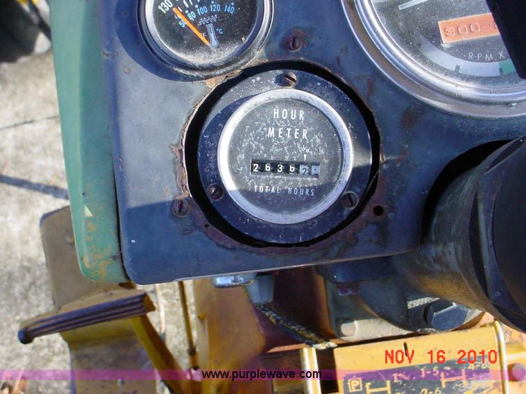 image for item 5132 1971 John Deere 300 tractor