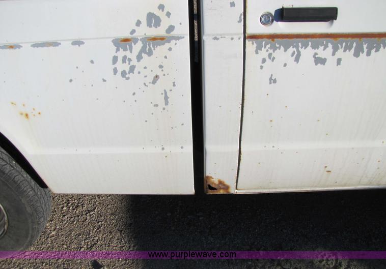 image for item 5185 1989 GMC S15 pickup truck