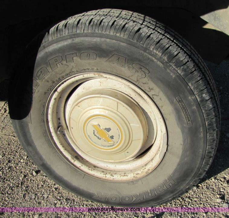 image for item 5186 1986 Chevrolet C10 Custom Deluxe pickup truck