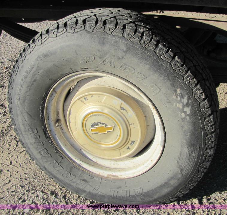 image for item 5186 1986 Chevrolet C10 Custom Deluxe pickup truck