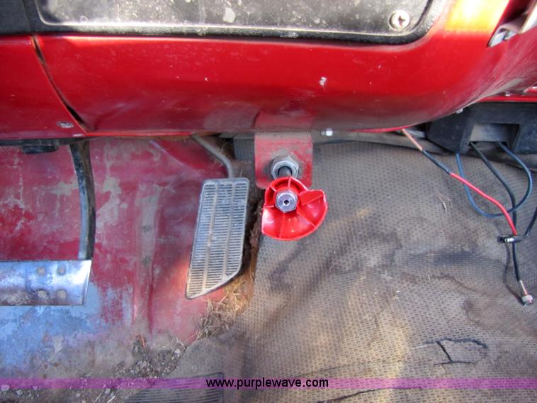 image for item 5186 1986 Chevrolet C10 Custom Deluxe pickup truck