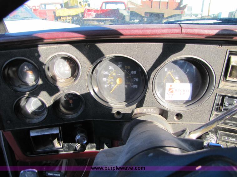 image for item 5186 1986 Chevrolet C10 Custom Deluxe pickup truck