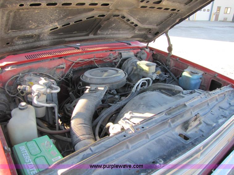 image for item 5186 1986 Chevrolet C10 Custom Deluxe pickup truck