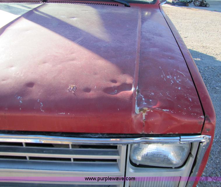 image for item 5186 1986 Chevrolet C10 Custom Deluxe pickup truck