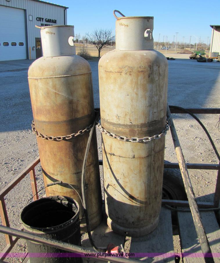 image for item 5187 Crack sealer on shop built trailer