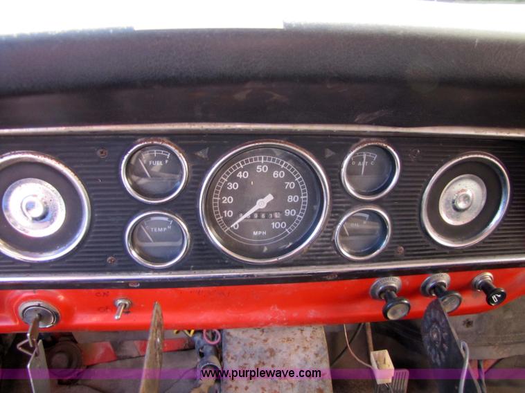 image for item 5188 1974 Ford F600 truck with dump bed