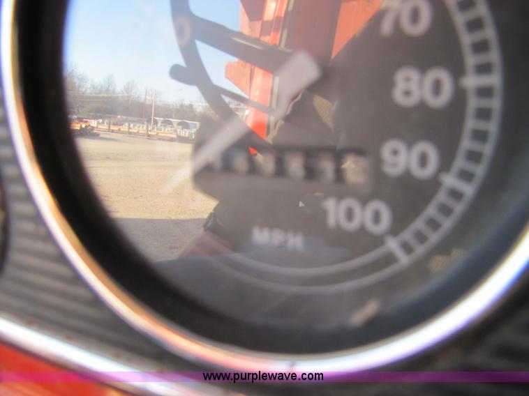 image for item 5188 1974 Ford F600 truck with dump bed