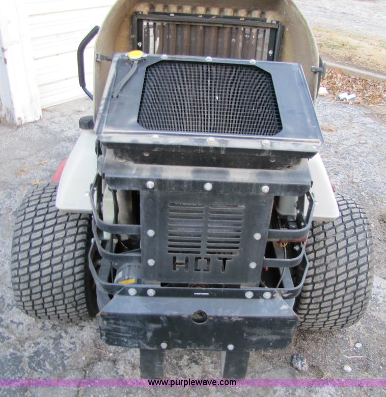 image for item 5236 1999 Ex Mark LZ22LKA604 Z-turn mower