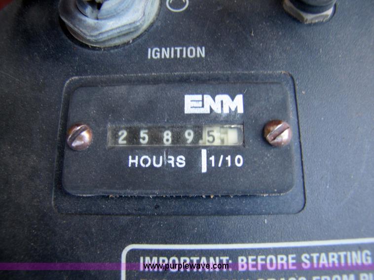 image for item 5236 1999 Ex Mark LZ22LKA604 Z-turn mower