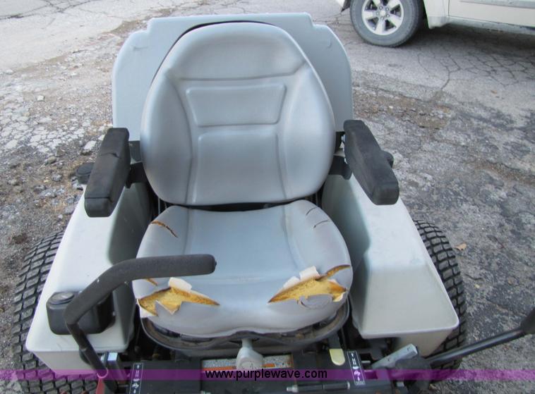 image for item 5236 1999 Ex Mark LZ22LKA604 Z-turn mower