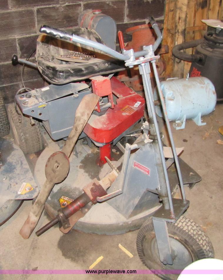 image for item 5237 1987 Heckendorn 739034 riding mower