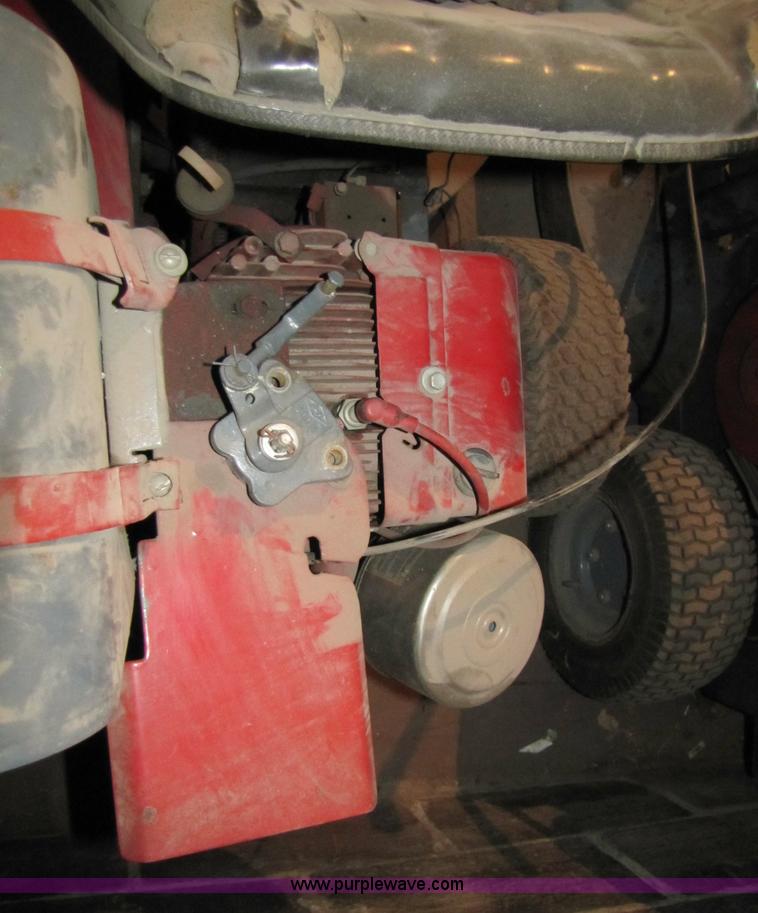 image for item 5237 1987 Heckendorn 739034 riding mower