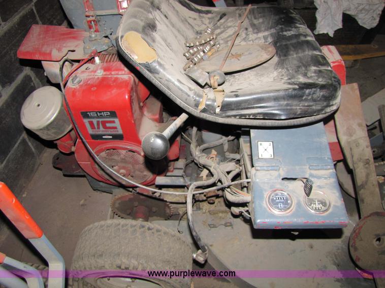 image for item 5237 1987 Heckendorn 739034 riding mower