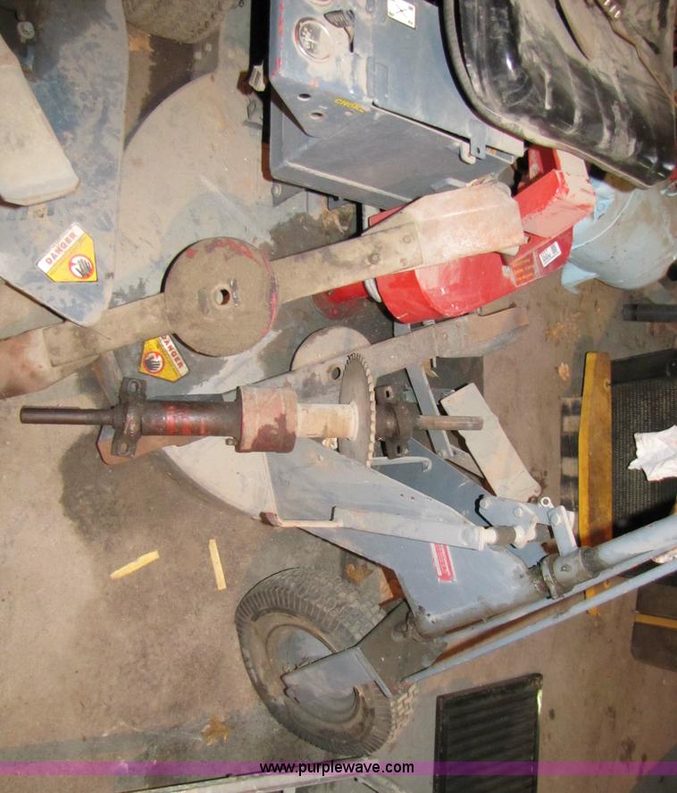 image for item 5237 1987 Heckendorn 739034 riding mower