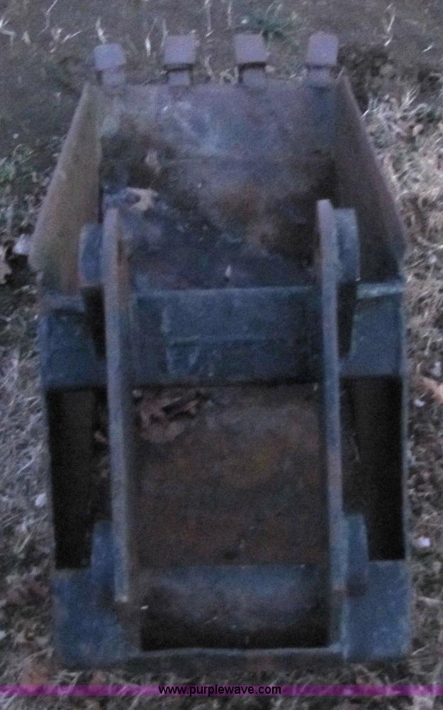 image for item 5243 18" four tooth backhoe bucket