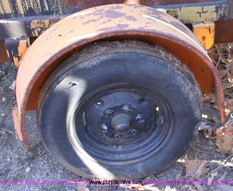 image for item 6131 Little Ford tar kettle