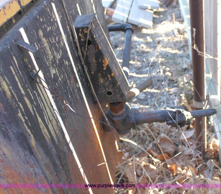 image for item 6131 Little Ford tar kettle