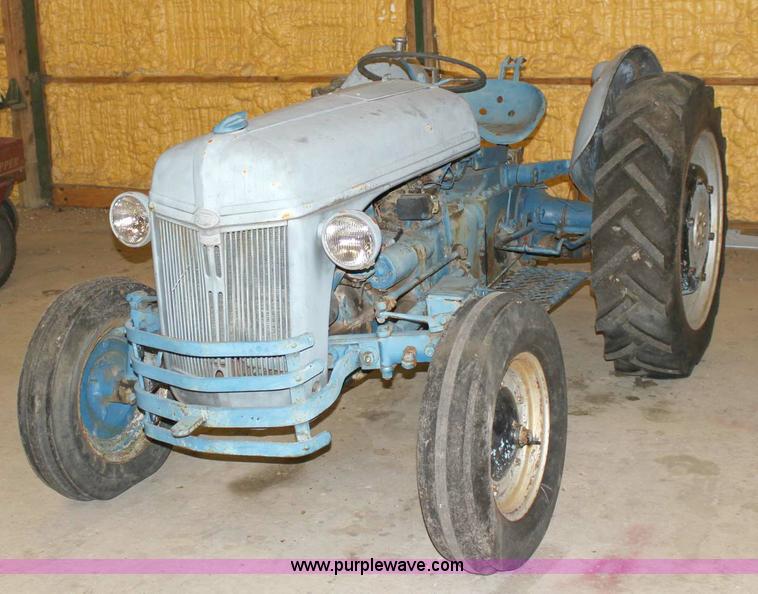 image for item 6133 Ford 9N tractor