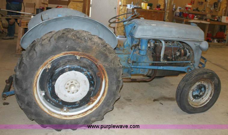 image for item 6133 Ford 9N tractor
