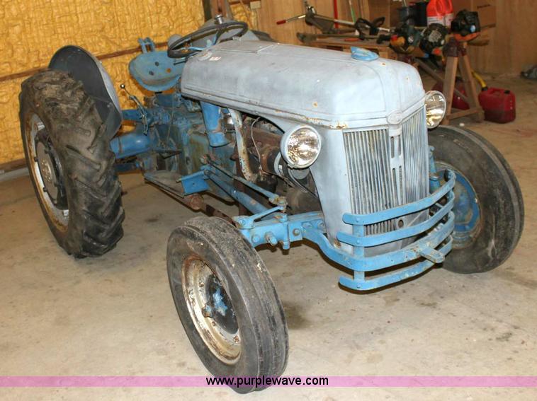 image for item 6133 Ford 9N tractor