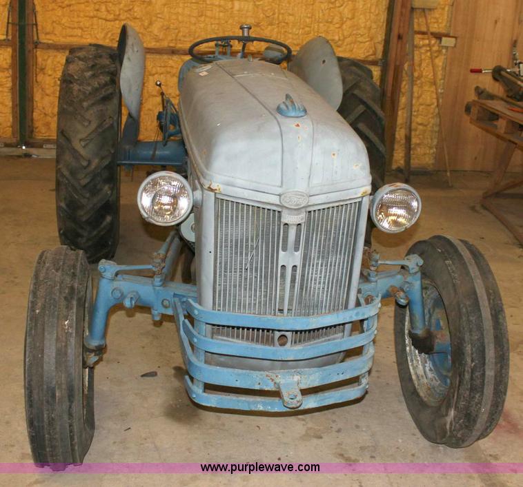 image for item 6133 Ford 9N tractor