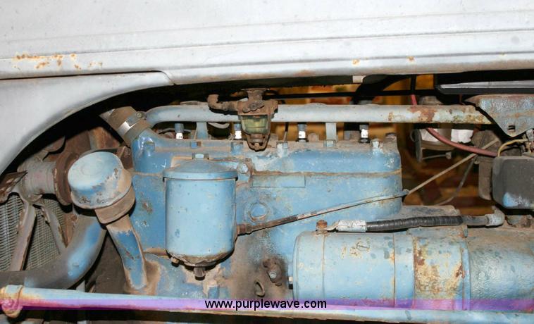 image for item 6133 Ford 9N tractor