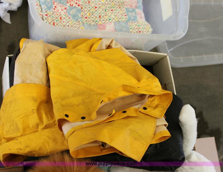 image for item 6156 Assorted household items