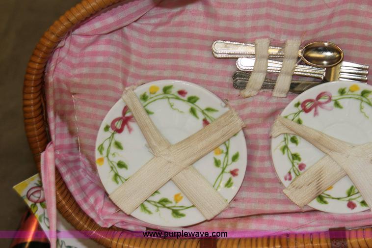 image for item 6156 Assorted household items