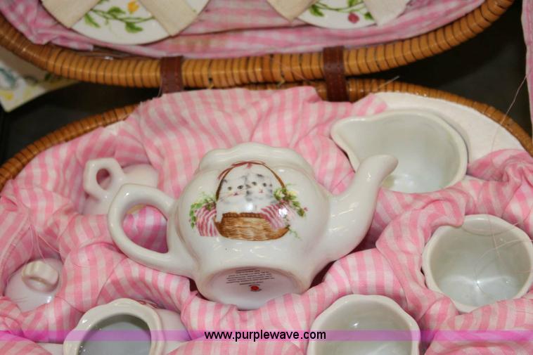 image for item 6156 Assorted household items